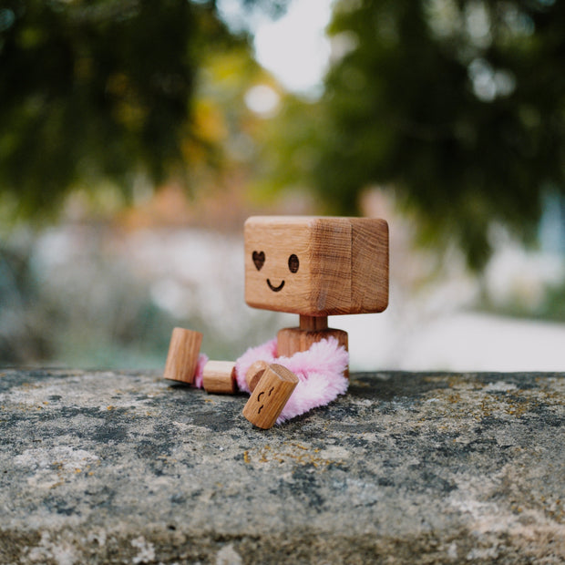 <h2>AMELA</h2><h2>VOUS ATTEND.</h2>